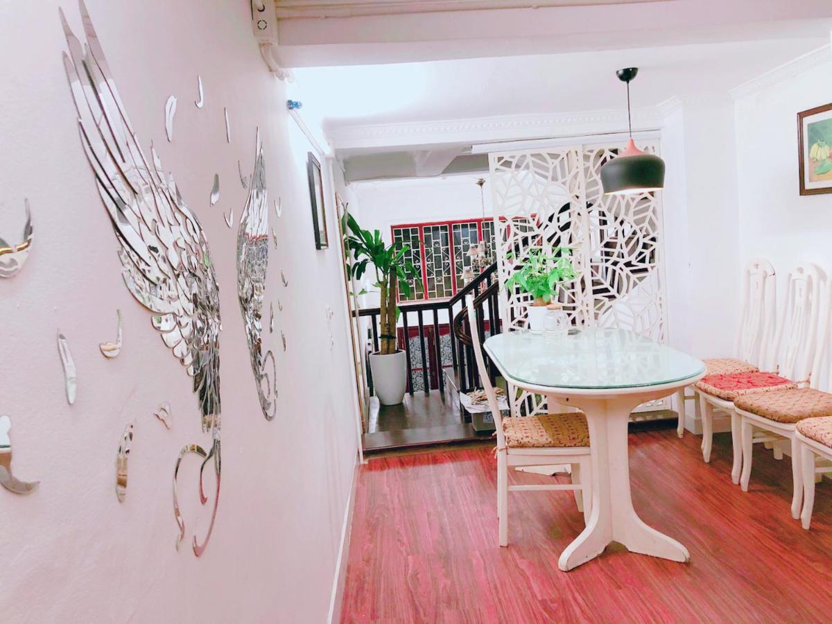 Aura Whole French House Apartment *
